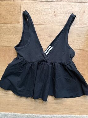 Urban Outfitters cropped black tank top rawish hem size XS